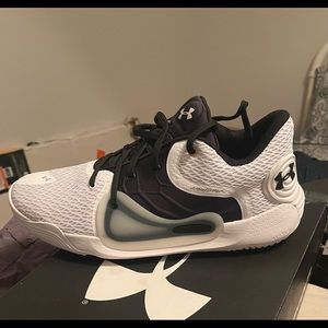 Men’s Under Armour Shoes Size 11.5